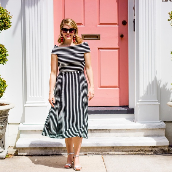 Banana Republic Dresses & Skirts - Banana Republic Navy blue and white striped off shoulder size 10